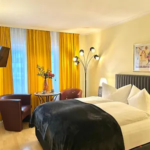 The Soho Altstadt 3*, Düsseldorf Almanya