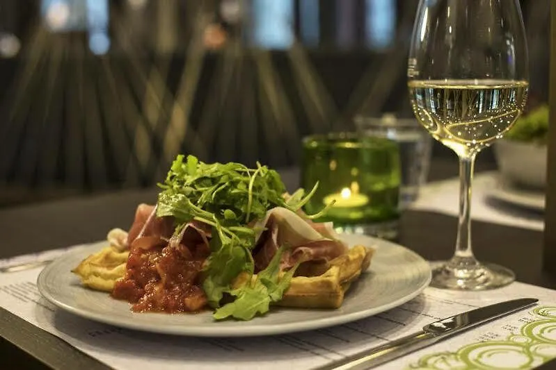 **** Szálloda Hyatt Place Frankfurt Airport Frankfurt am Main Németország
